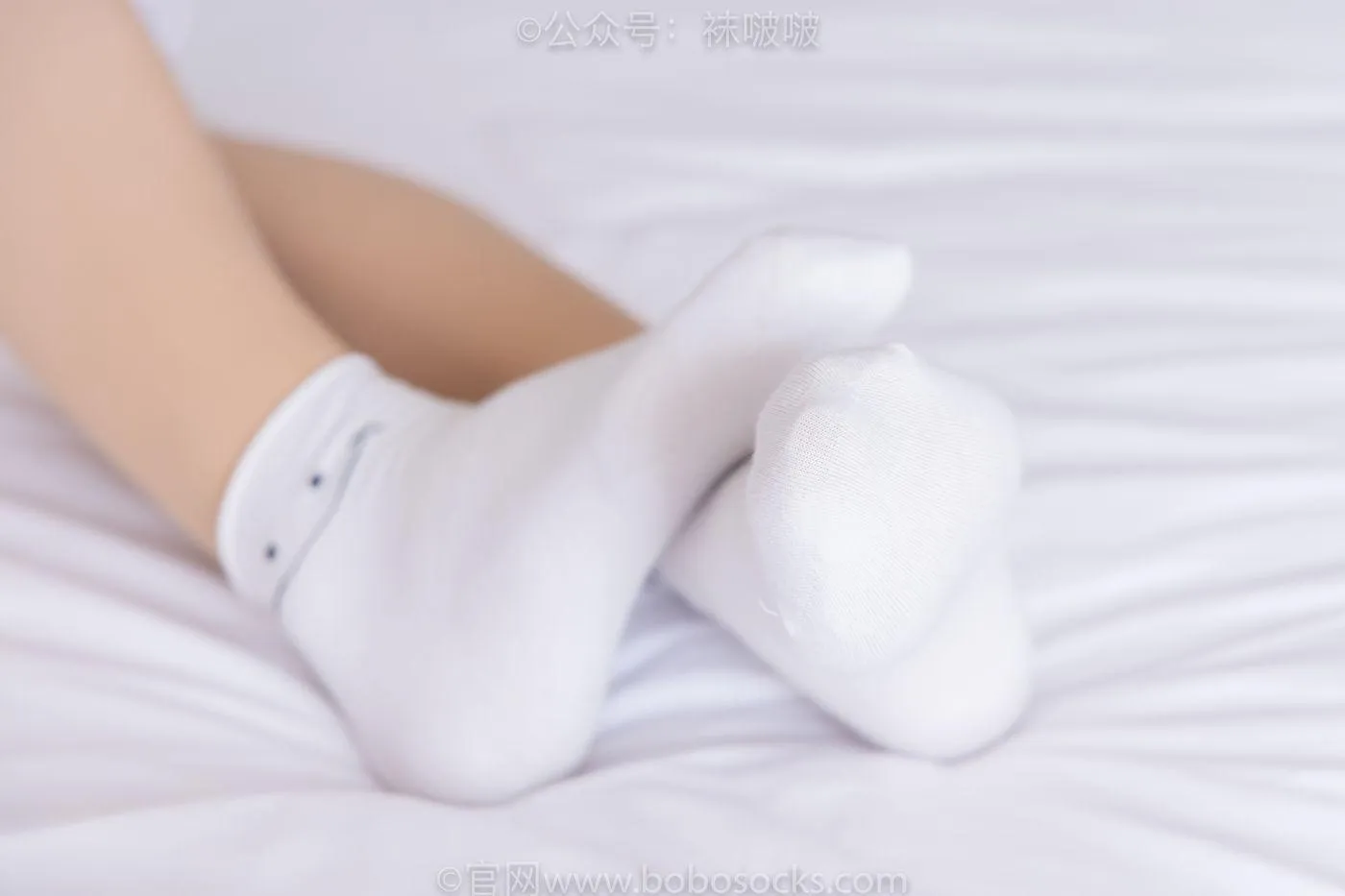 [BoBoSocks袜啵啵]NO.062 涵涵-运动鞋、白棉袜、厚肉丝 [145P]插图5